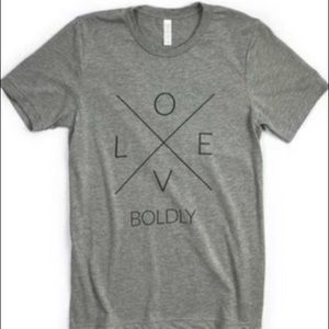 Inspiring T-Shirt - Love Boldly
